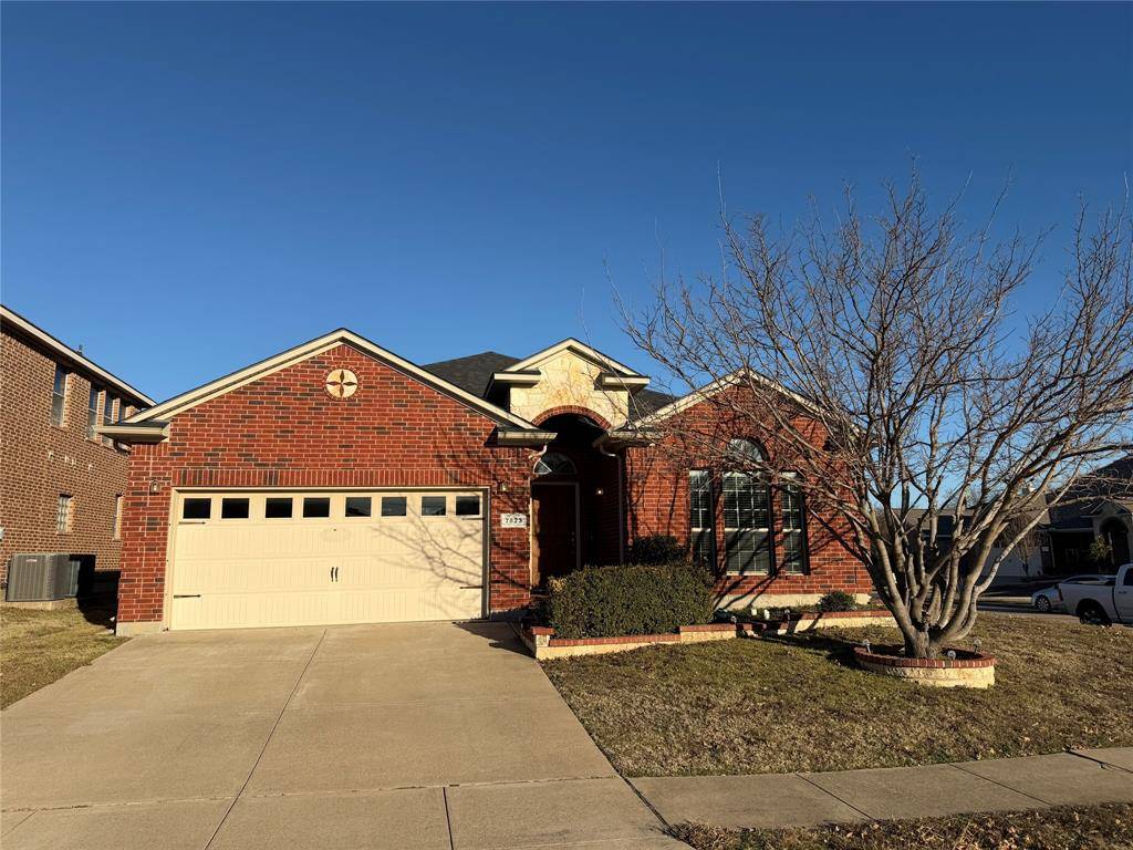 7823 Black Willow Lane, Arlington, TX 76002
