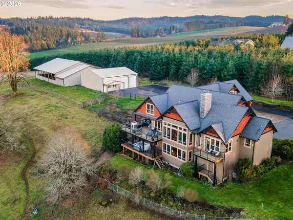 7118 GRANDVIEW AVE, Scotts Mills, OR 97375