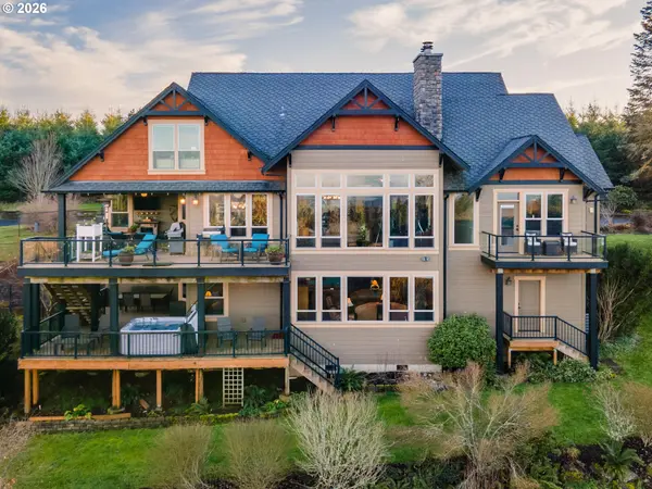 7118 GRANDVIEW AVE, Scotts Mills, OR 97375