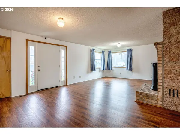 2209 42ND AVE, Longview, WA 98632