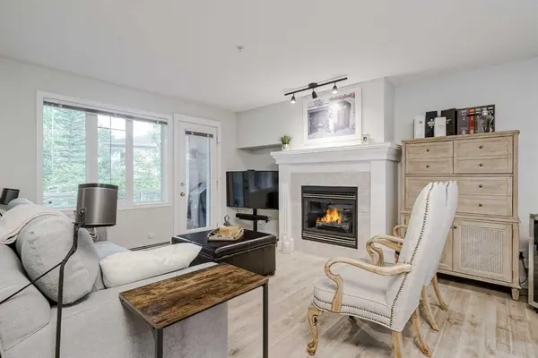 40 Parkridge VW SE #201, Calgary, AB T2J 7G6