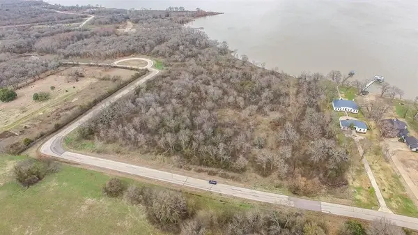 8615 Southern Shore Court, Kemp, TX 75143