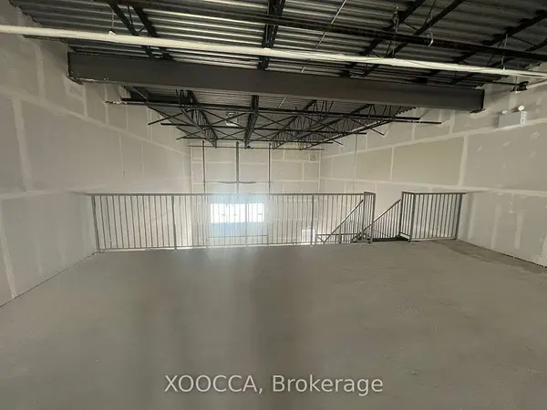 5266 Solar DR #B103, Mississauga, ON L4W 5M8