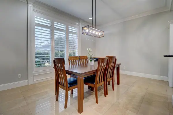 5606 Pershing Avenue, Fort Worth, TX 76107