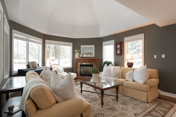 30 Deerfoot TRL, Huntsville, ON P1H 0A6