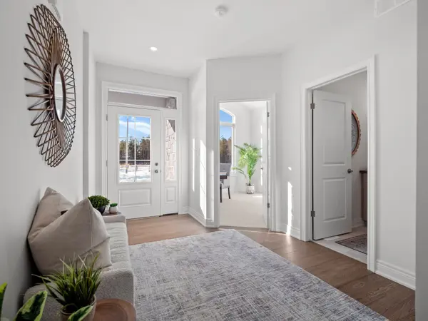 Fort Erie, ON L0S 1N0,510 Royal Ridge DR