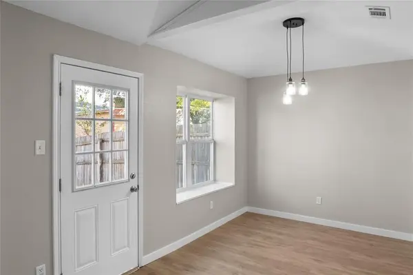 5711 Congressional Drive, Arlington, TX 76018