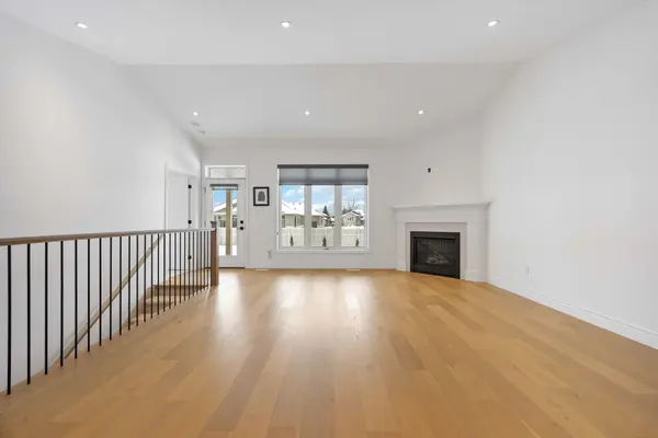 Lambton Shores, ON N0N 1J0,102 Leneve ST