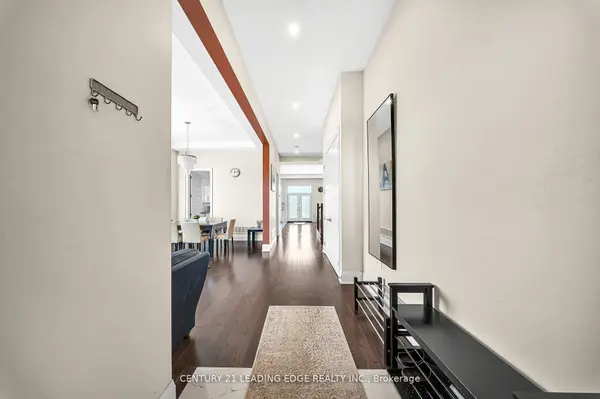 736 Hillview CRES, Pickering, ON L1W 2S1