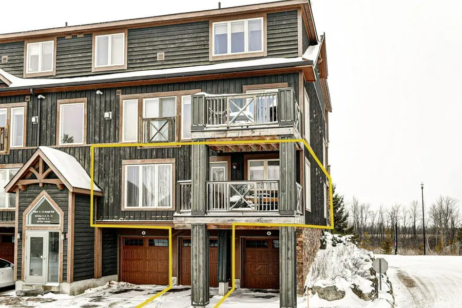 2 Joseph TRL, Collingwood, ON L9Y 0J2