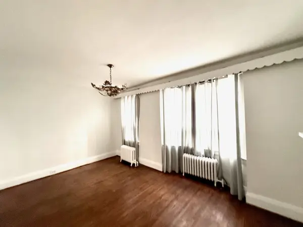 862 Danforth AVE #Floor 3, Toronto E03, ON M4J 1L7