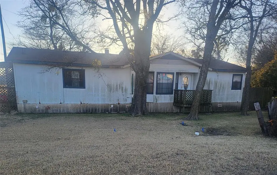 548 E US Highway 69, Point, TX 75472