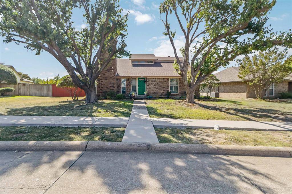 1920 Avignon Court, Carrollton, TX 75007