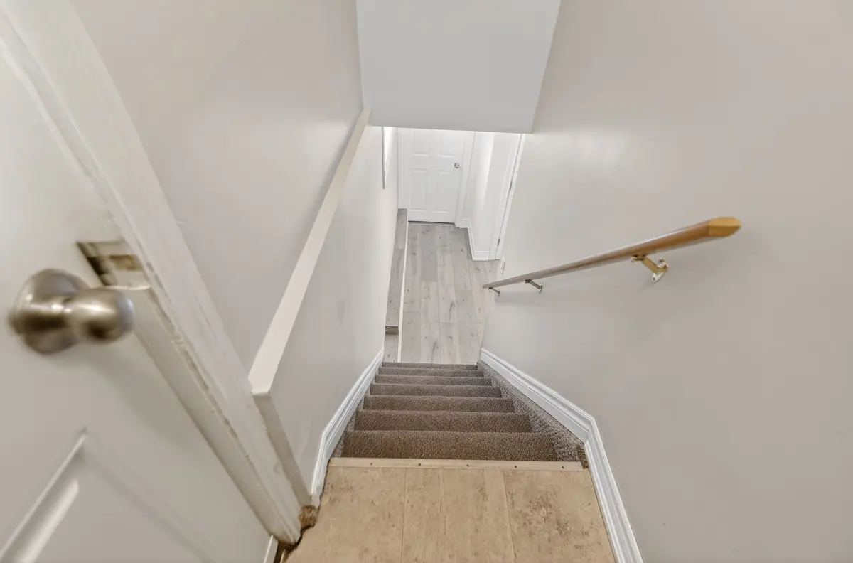 Barrie, ON L4M 1X9,266 Napier ST #Bsmt