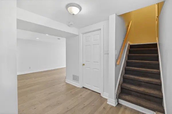 Barrie, ON L4M 1X9,266 Napier ST #Bsmt