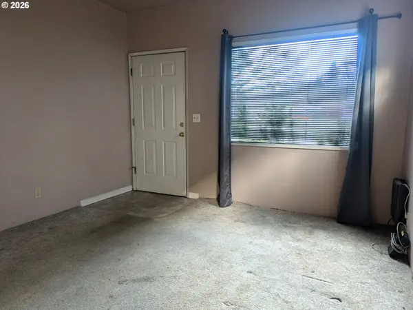 Newberg, OR 97132,617 N GRANT ST