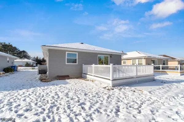 16 Bolans Ct, Berkeley Twp., NJ 08757