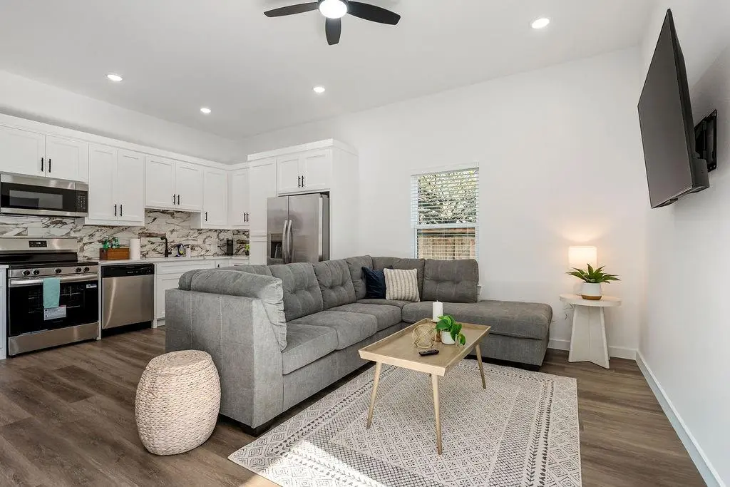 1313 Hunt, Commerce, TX 75428