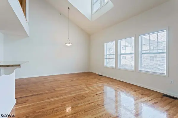 5 Astor Place, Springfield Twp., NJ 07081