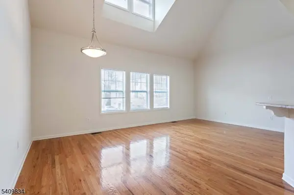 5 Astor Place, Springfield Twp., NJ 07081