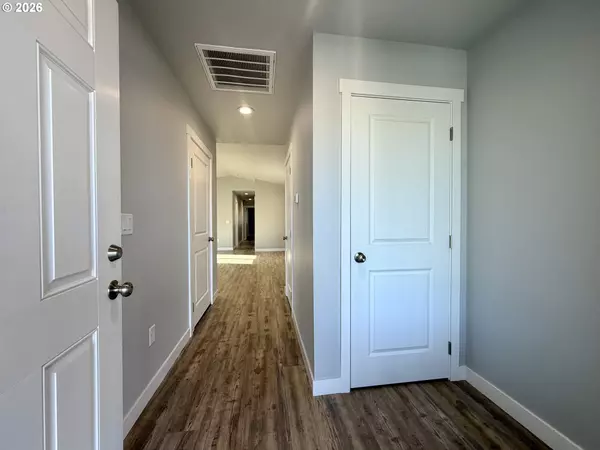 Irrigon, OR 97844,140 SE EIGHTH CT