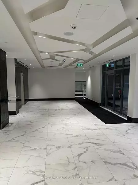 Toronto C10, ON M4S 3A4,50 Dunfield AVE S #913