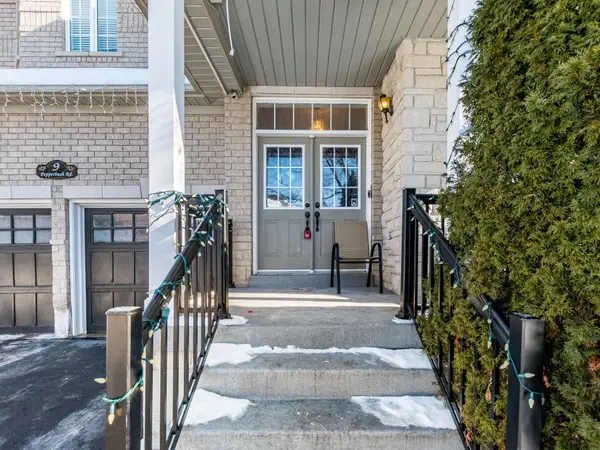 Brampton, ON L6P 2L5,9 Pepperbush RD