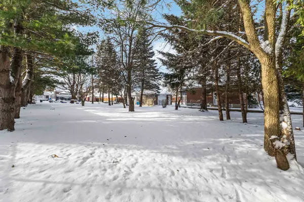 London East, ON N5Z 2W7,178 Highbury AVE N