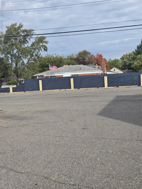 21350 Van Born Rd, Dearborn Heights, MI 48125