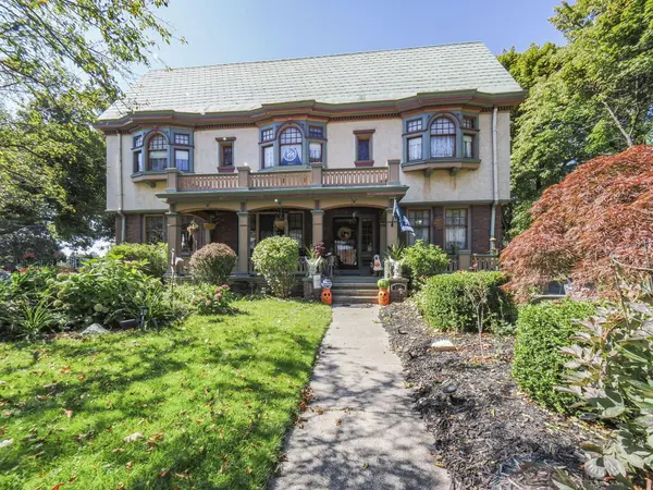 516 Maple ST, City Of Manistee, MI 49660