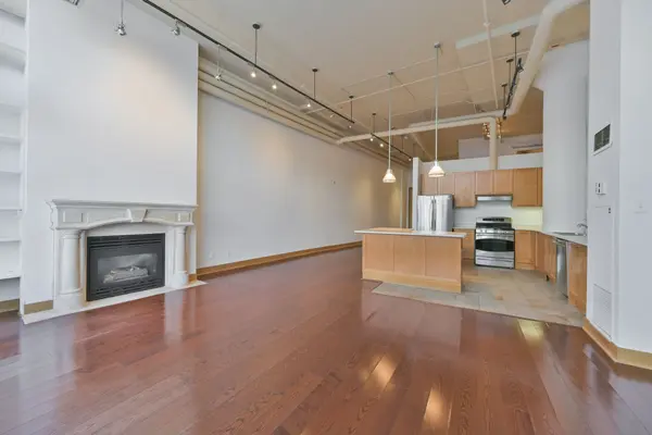 90 Sumach ST #315, Toronto C08, ON M5A 3J9