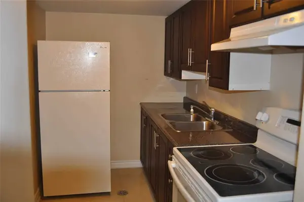 75 Highhill DR #Bsmt, Toronto E05, ON M1T 1N8