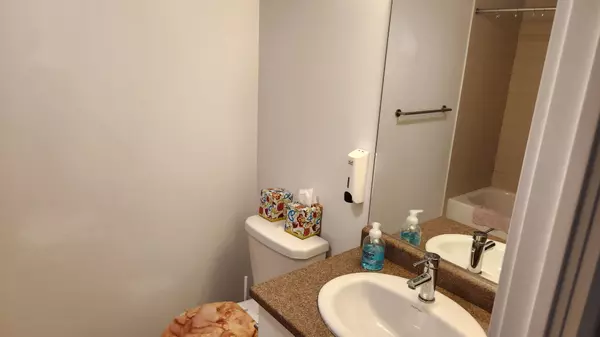 Toronto E08, ON M1J 0A9,1346 Danforth RD #1217