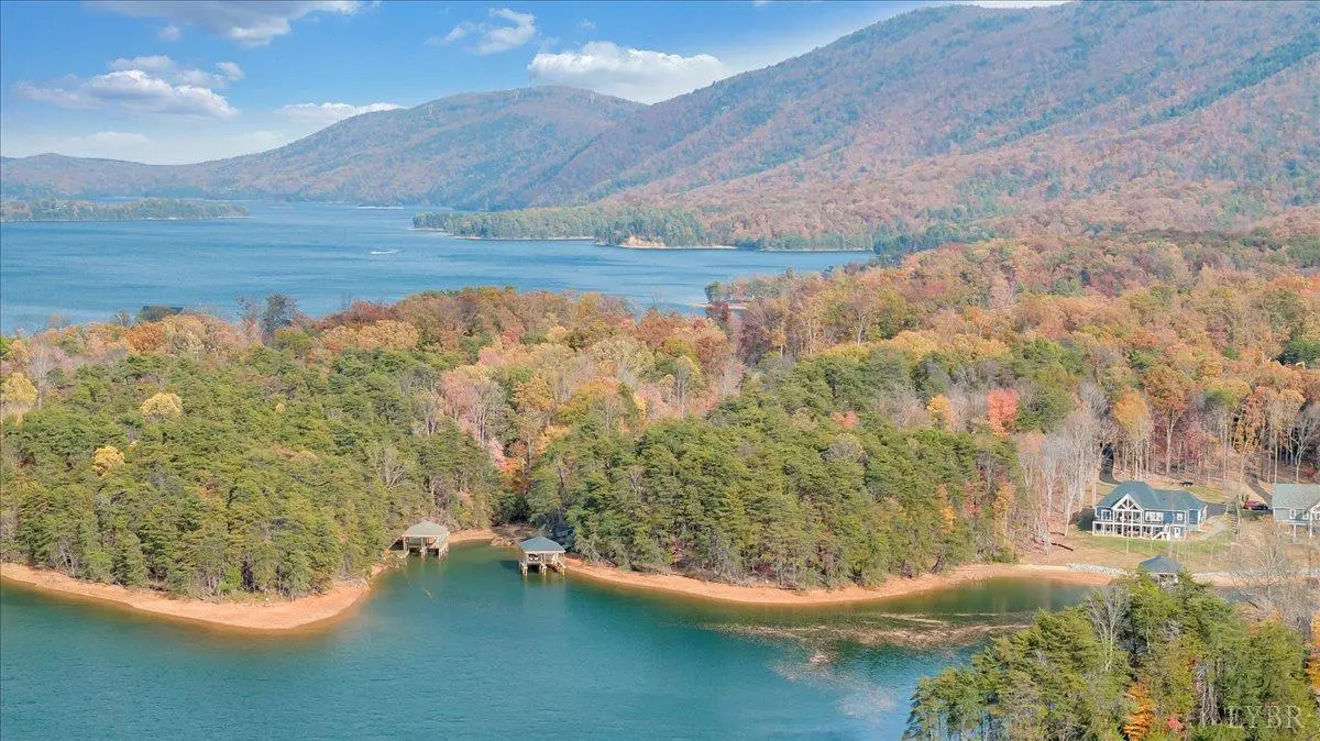 200 Sweetwater Bay DR, Penhook, VA 24137