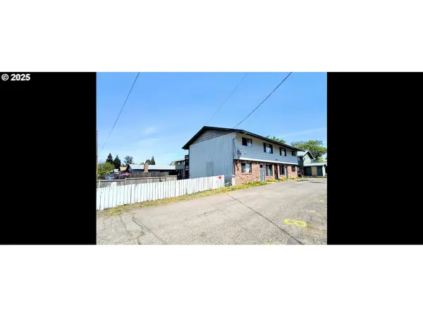 587 W BERDINE ST, Roseburg, OR 97471