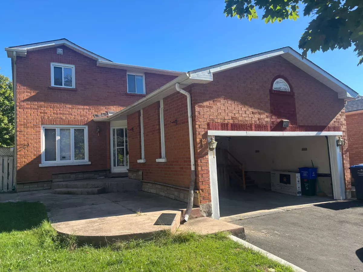 Brampton, ON L6X 3R7,40 burnhope DR