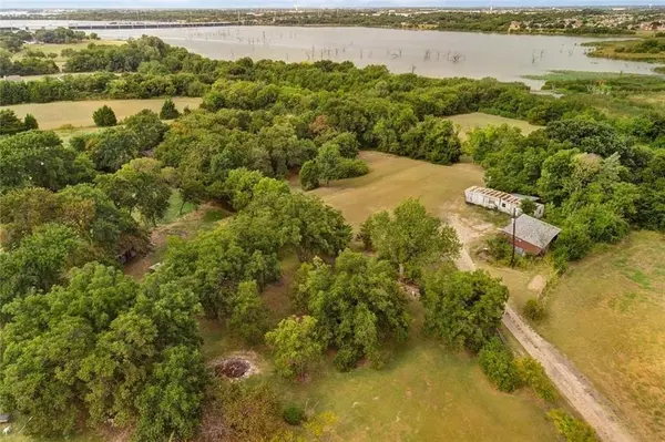 6825 Chiesa Road, Rowlett, TX 75089