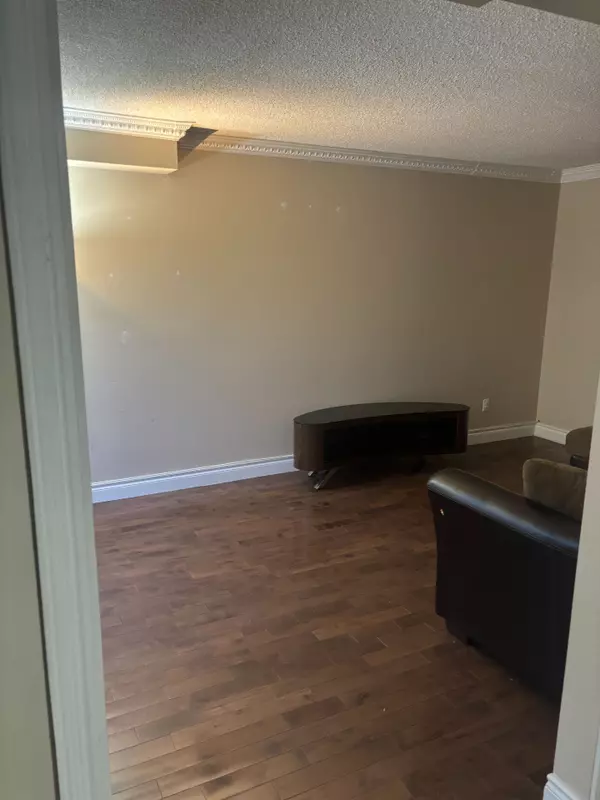 Brampton, ON L6X 3R7,40 burnhope DR