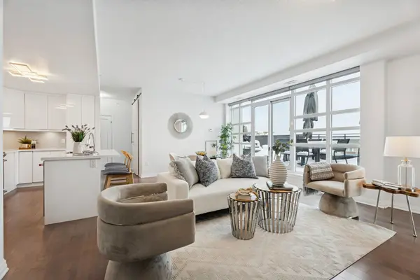 10 Concord PL #409, Grimsby, ON L3M 0G6