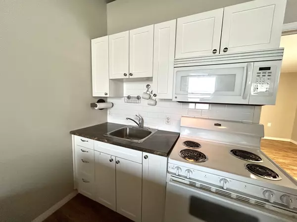 Mississippi Mills, ON K0A 1A0,31 Bridge ST #5