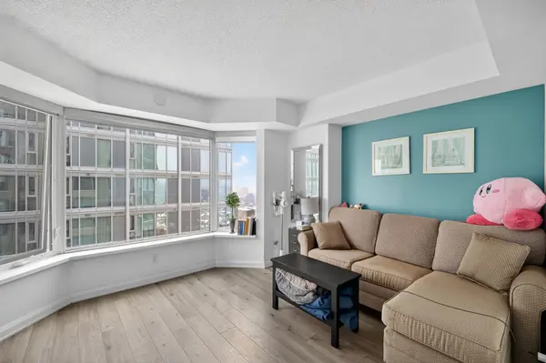 155 Yorkville AVE #2512, Toronto C02, ON M5R 1C4