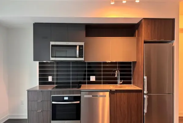 Toronto, ON M5B 0C7,100 Dalhousie ST #1906