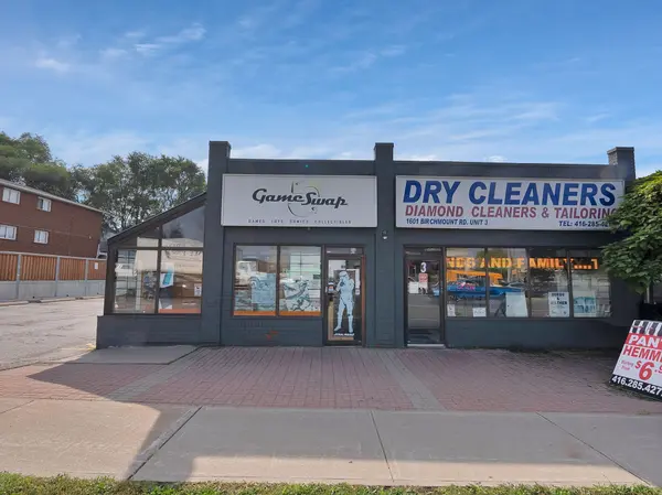 1601 Birchmount RD #4, Toronto E04, ON M1P 2H5