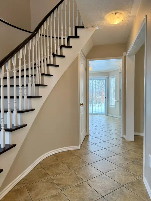 1901 Pine Grove AVE, Pickering, ON L1V 6T1