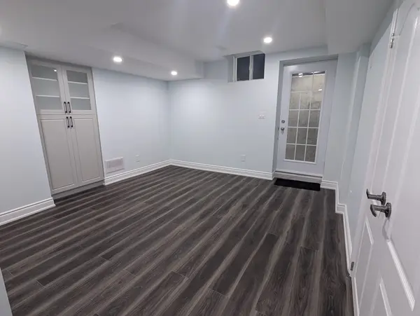 75 Bulmer CRES #BSMT, Newmarket, ON L3X 3K1