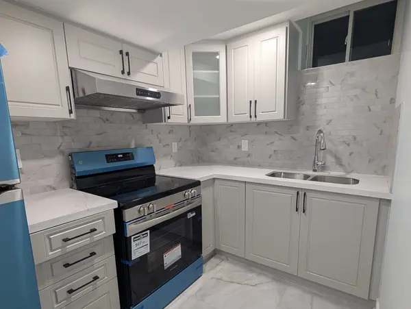 75 Bulmer CRES #BSMT, Newmarket, ON L3X 3K1