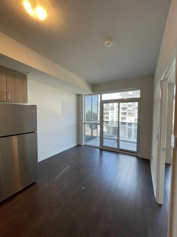 Toronto E09, ON M1G 0A8,10 MEADOWGLEN PL #402