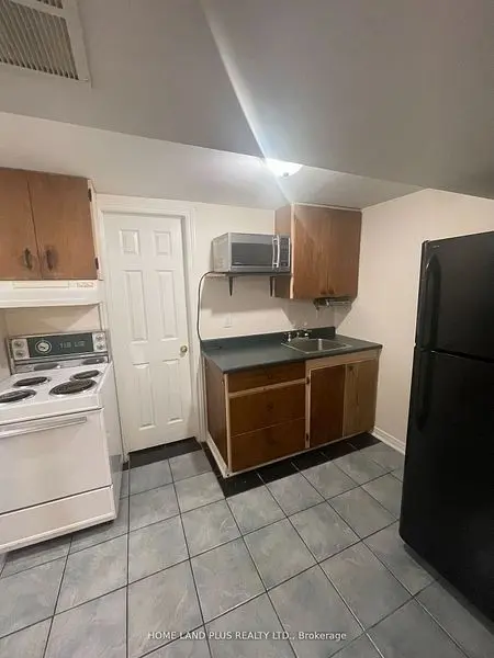 122 Goulding AVE #Bsmt, Toronto C07, ON M2M 1L6