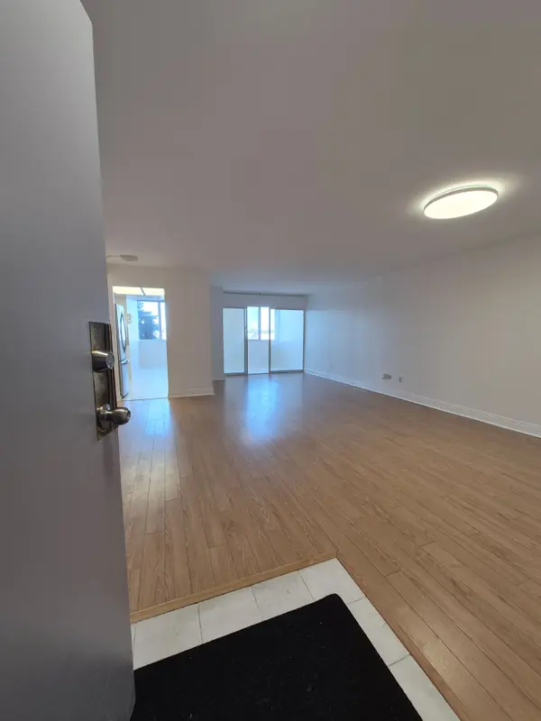 80 Alton Towers CIR #202, Toronto E07, ON M1V 5E8