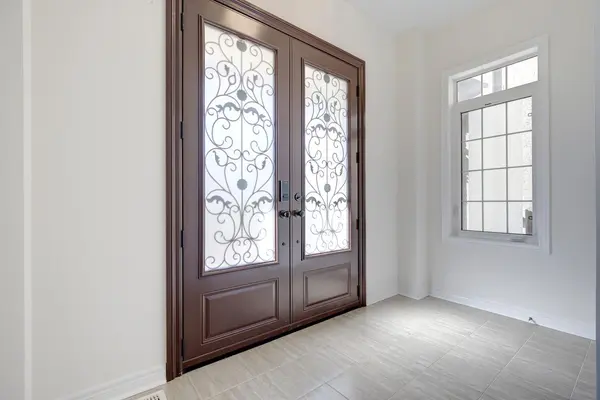 6 Halo CT, Vaughan, ON L6A 4L3